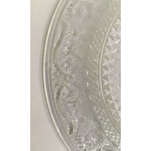 Glass Berhad Fleur de Lis Pattern Crystal Dinner Plate 10" - Picture 2 of 6